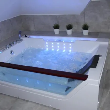ヴィラ Bella Sauna & Jacuzzi