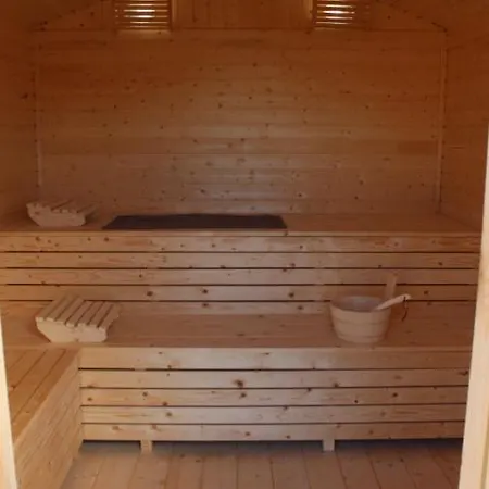 Bella Sauna & Jacuzzi * ミエンジボジェ